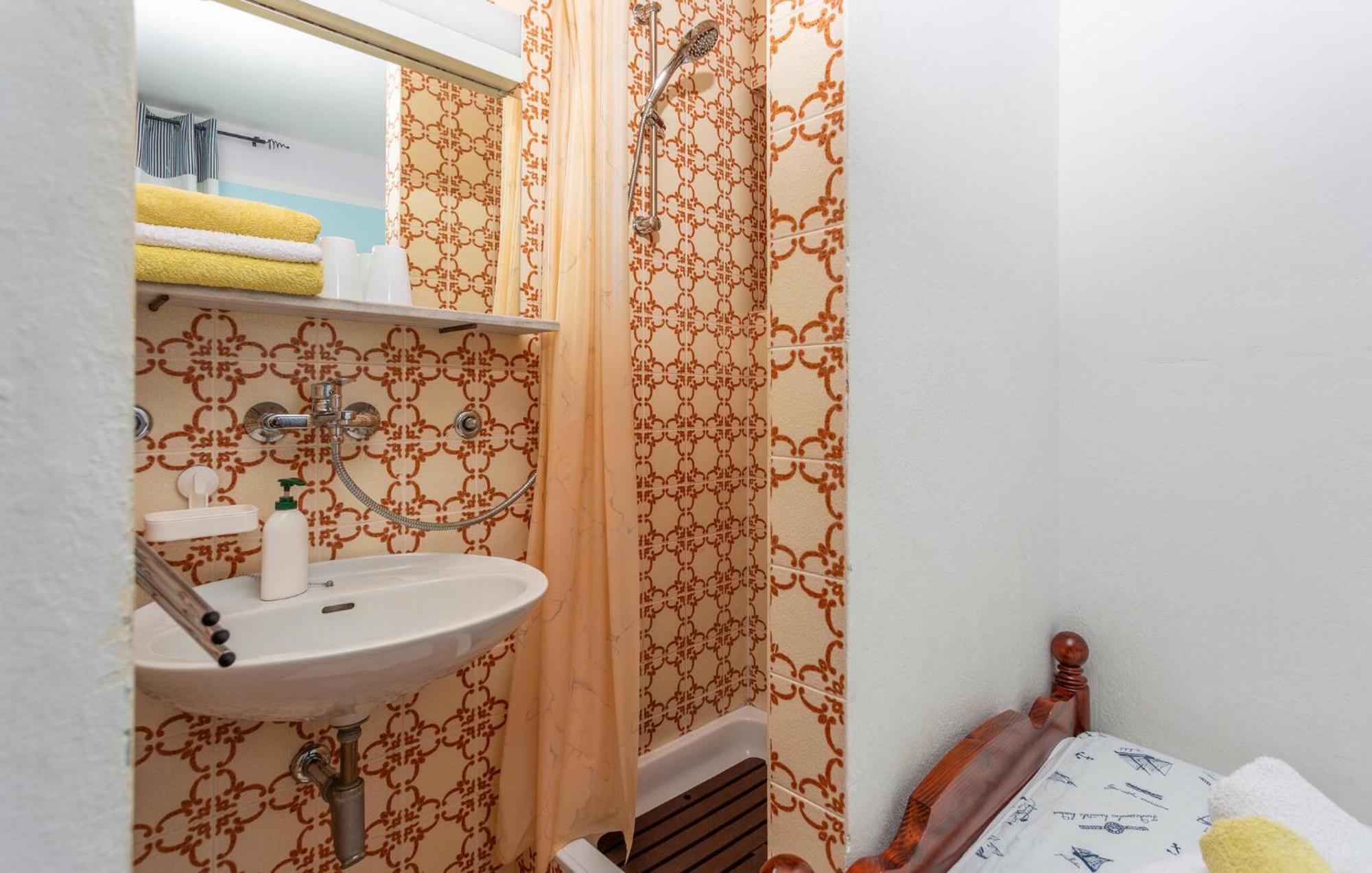 3 Bedroom Stunning Apartment In Krk Крк Екстер'єр фото