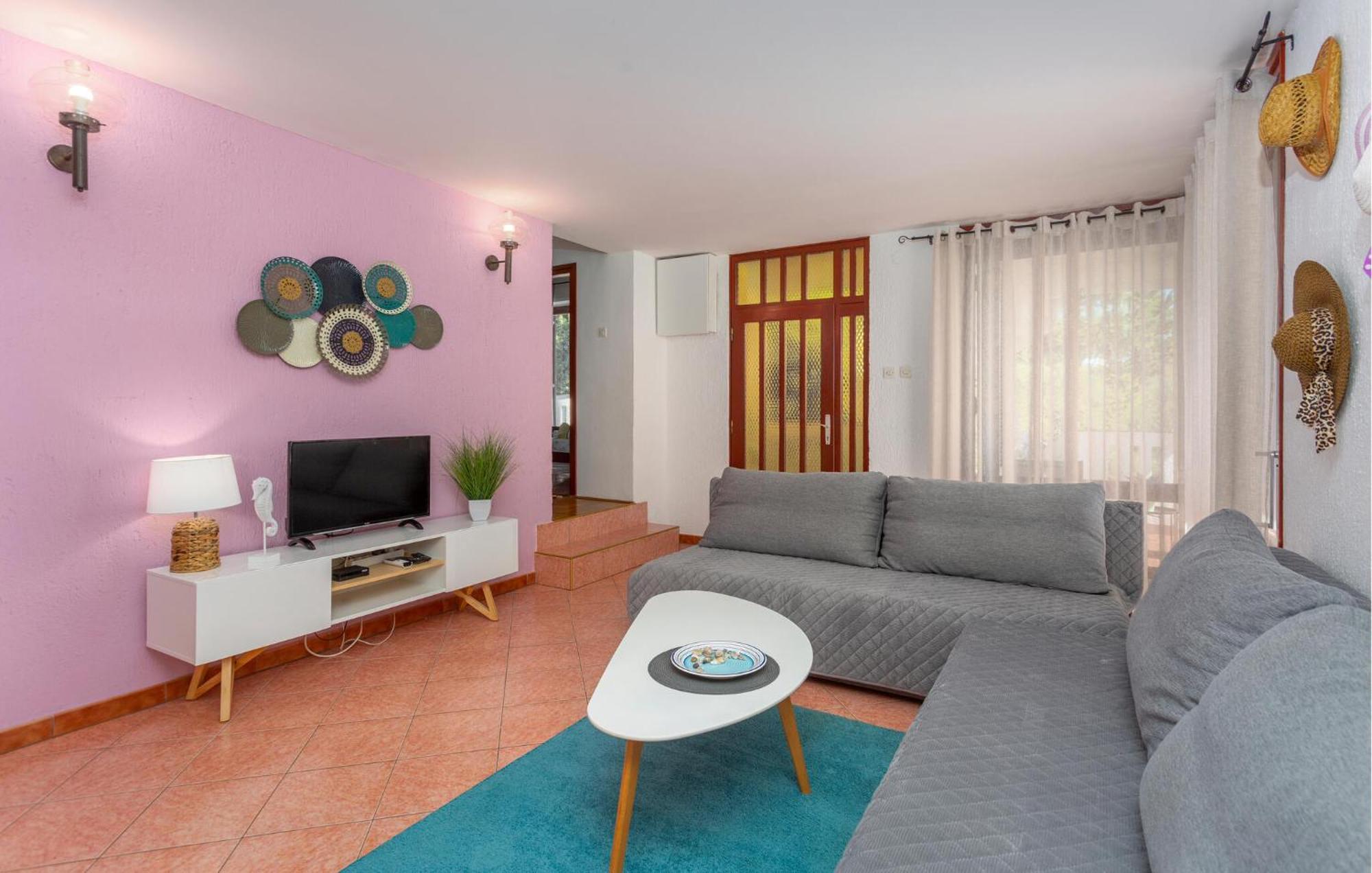 3 Bedroom Stunning Apartment In Krk Крк Екстер'єр фото