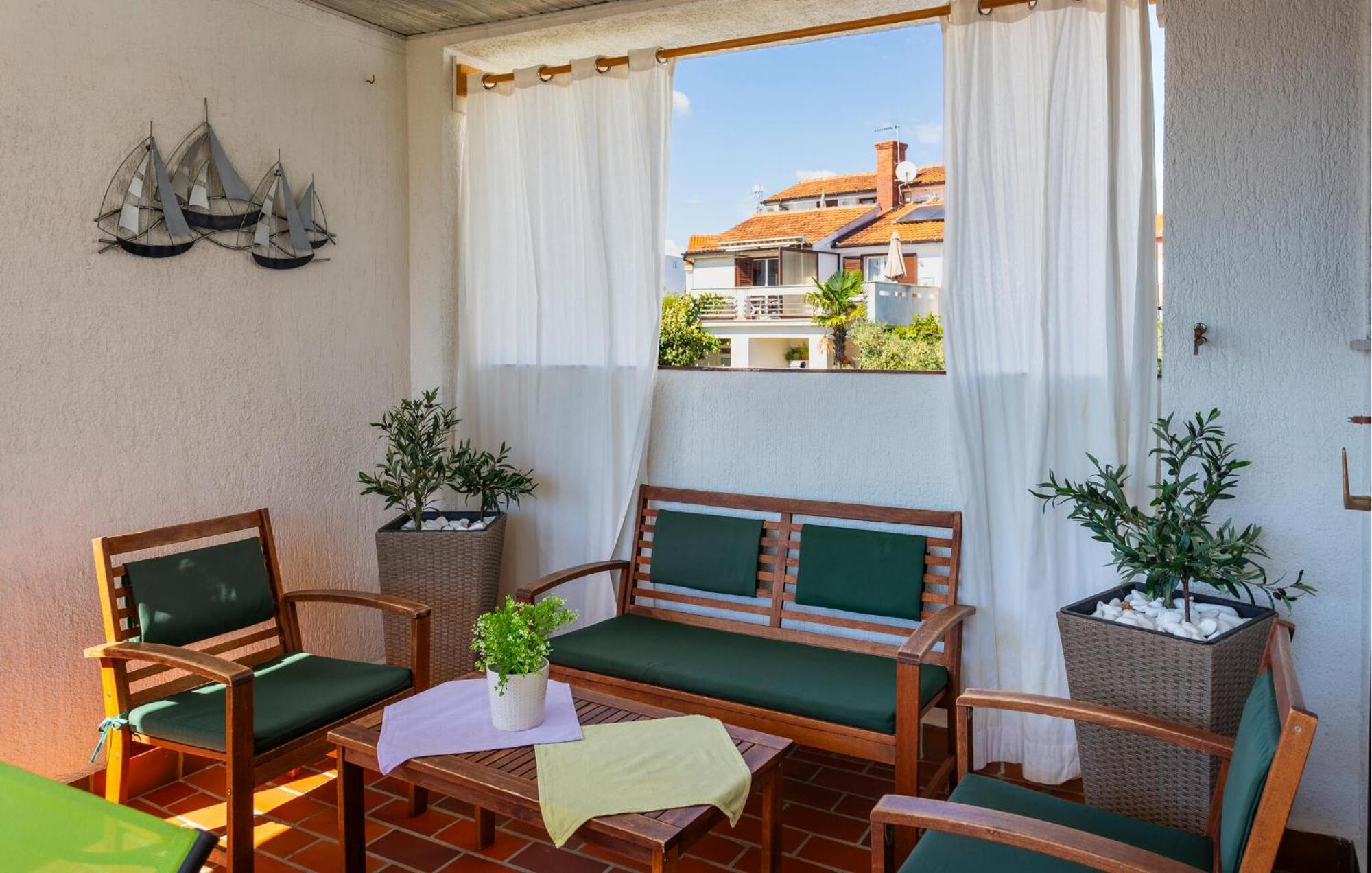 3 Bedroom Stunning Apartment In Krk Крк Екстер'єр фото
